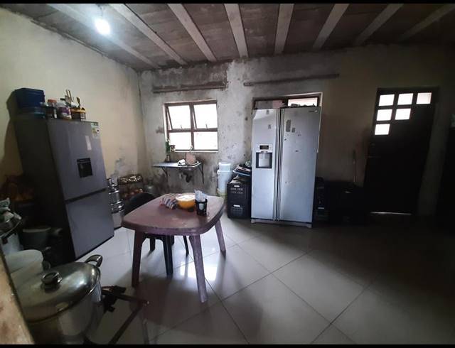 6 BEDROOM HOUSE FOR SALE IN ADAMS MISSION